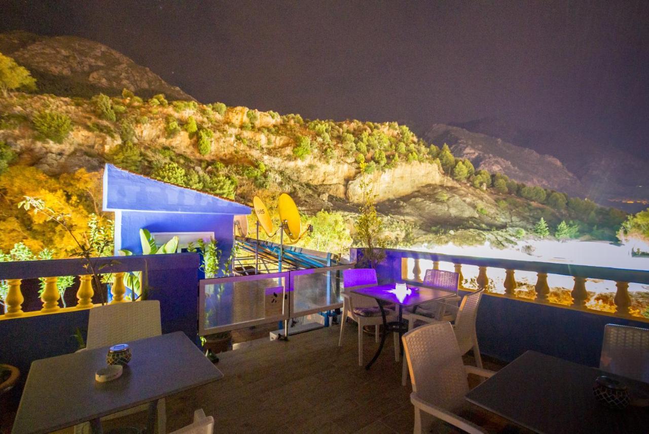Hotel Tarek شفشاون المظهر الخارجي الصورة