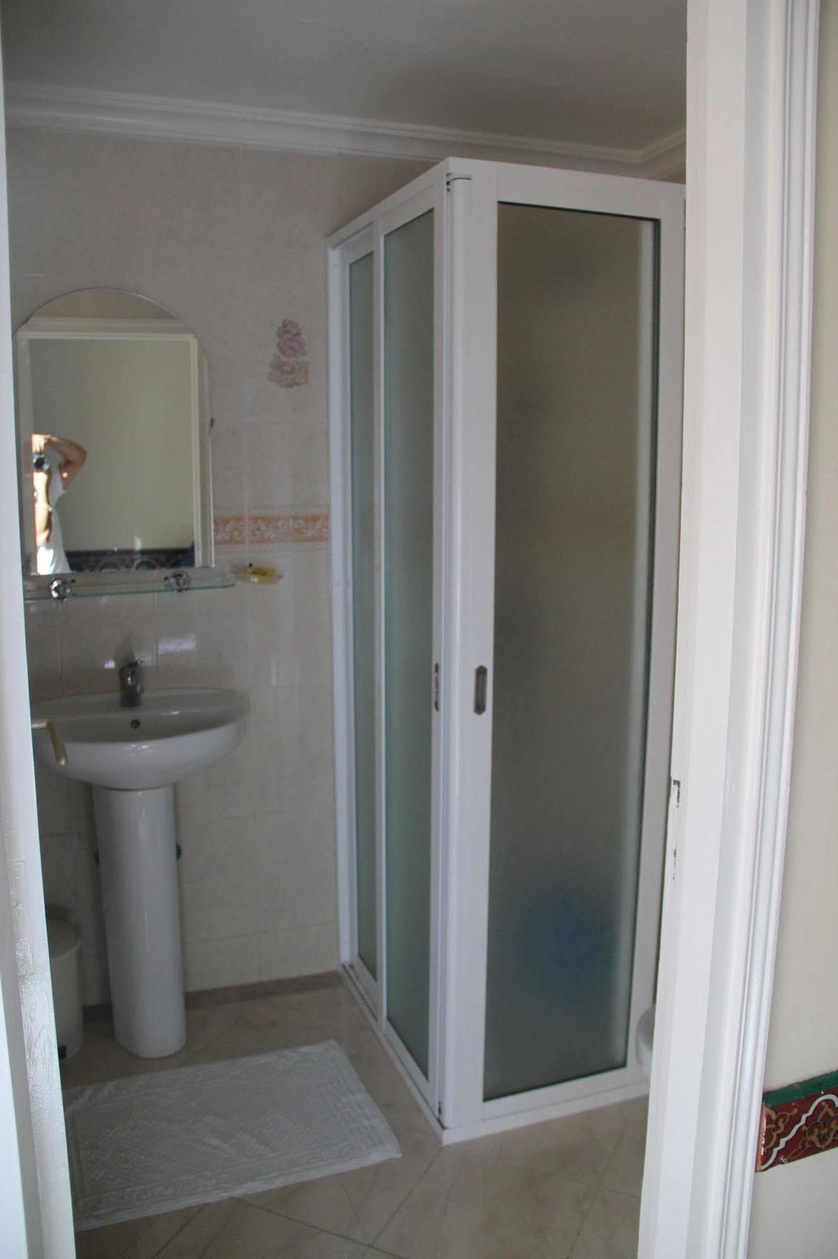 Hotel Tarek شفشاون المظهر الخارجي الصورة