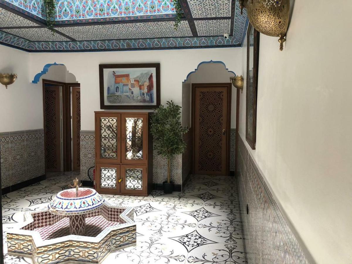 Hotel Tarek شفشاون المظهر الخارجي الصورة
