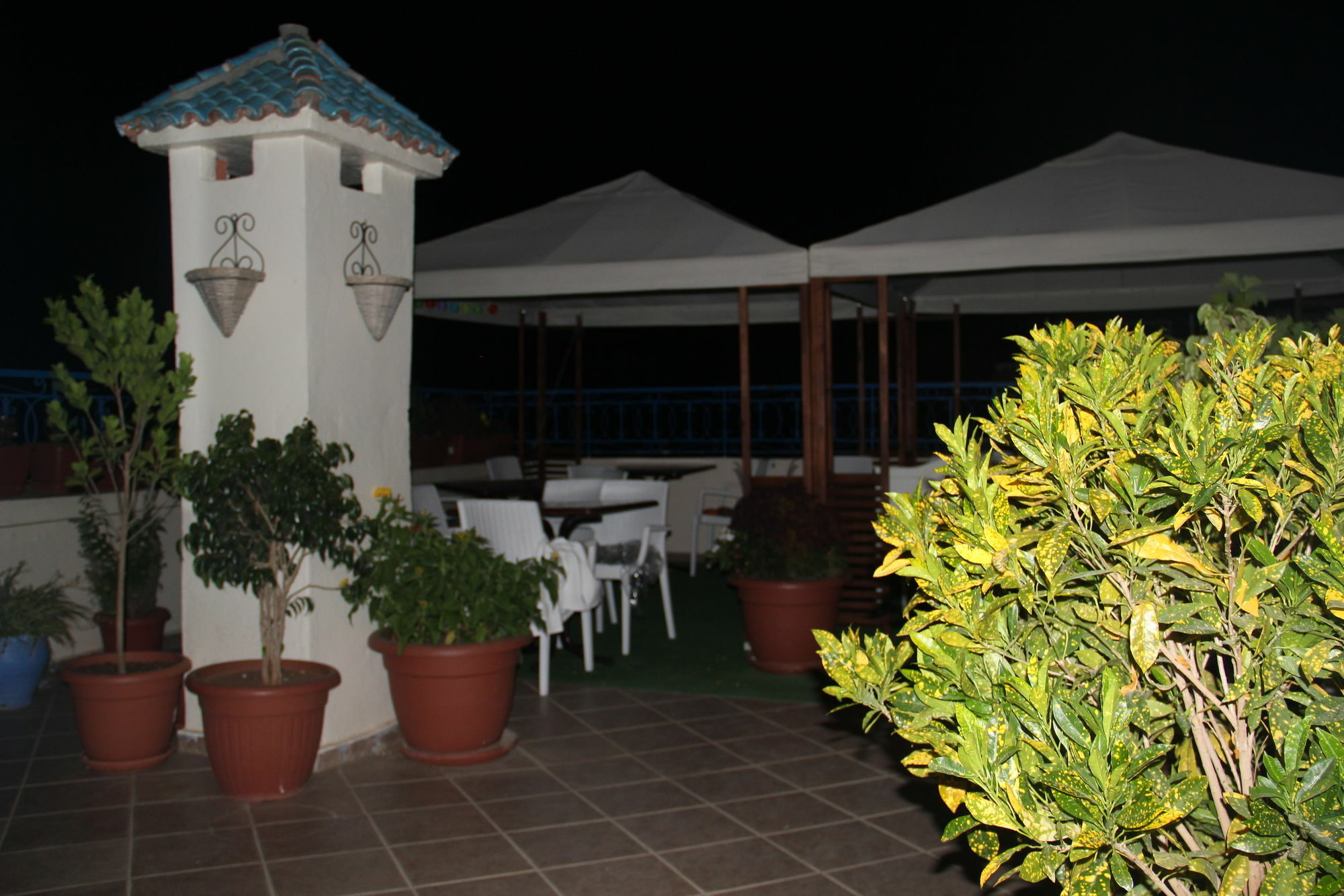 Hotel Tarek شفشاون المظهر الخارجي الصورة