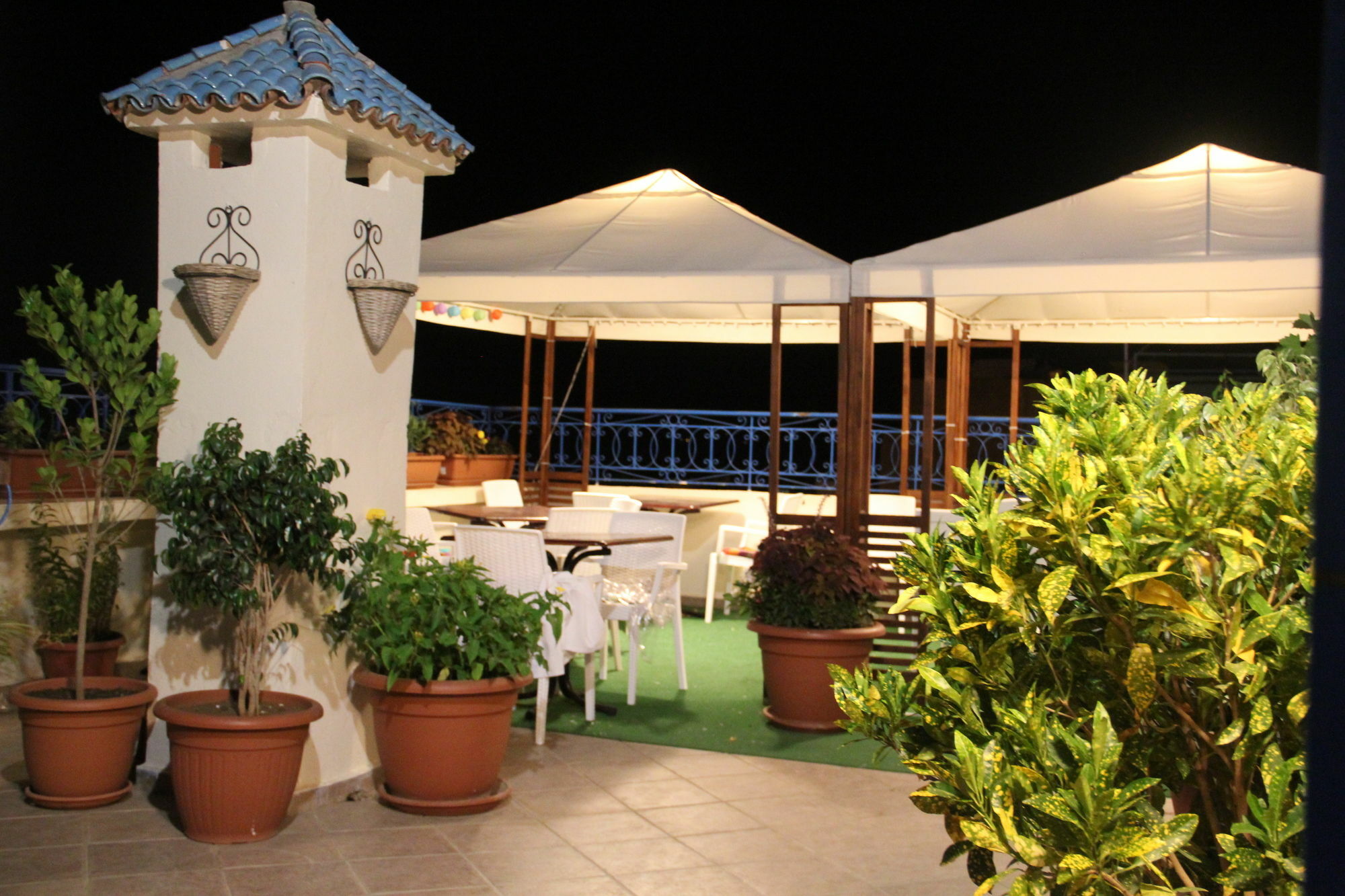 Hotel Tarek شفشاون المظهر الخارجي الصورة
